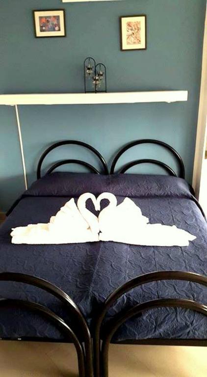 Lo Specchio Del Salento Bed & Breakfast Lecce Rom bilde