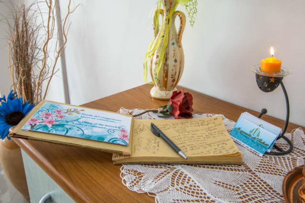 Lo Specchio Del Salento Bed & Breakfast Lecce Rom bilde