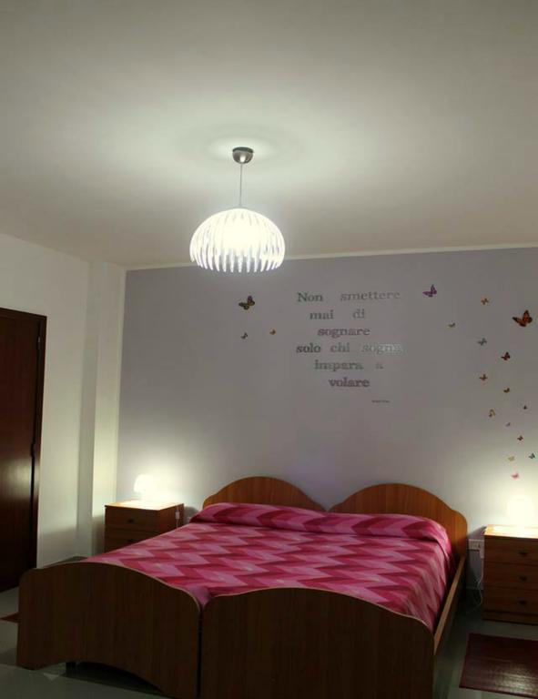 Lo Specchio Del Salento Bed & Breakfast Lecce Rom bilde
